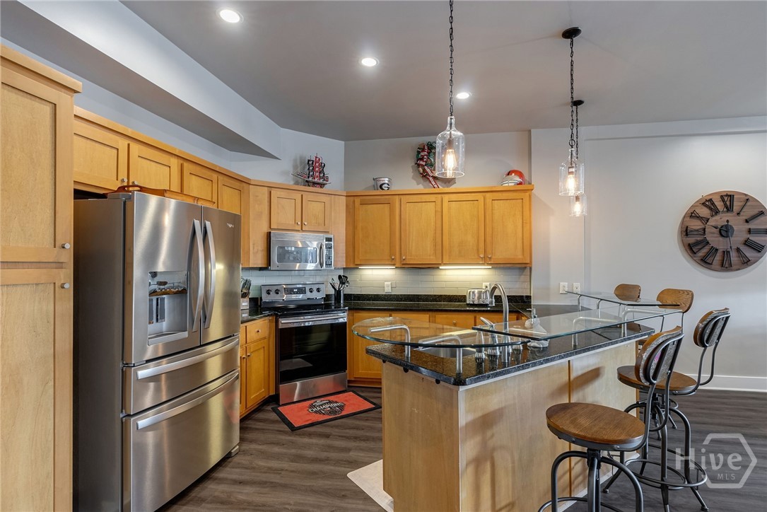 494 Baxter Street 22