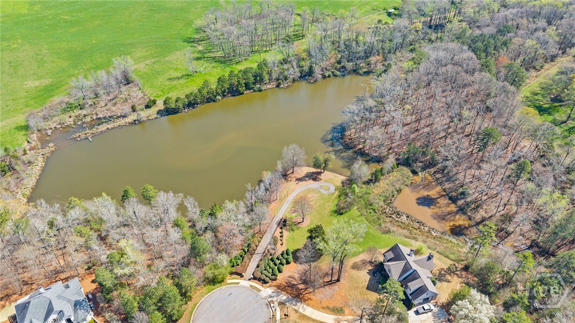 2041 Lakewood Manor Drive