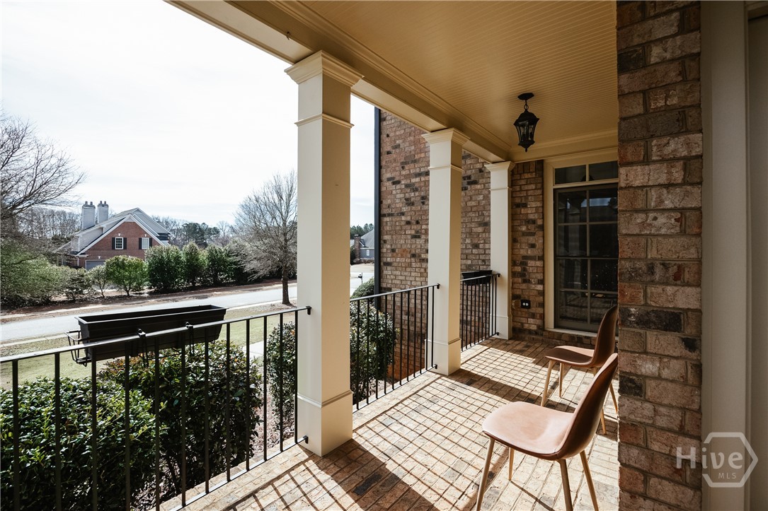 2041 Lakewood Manor Drive