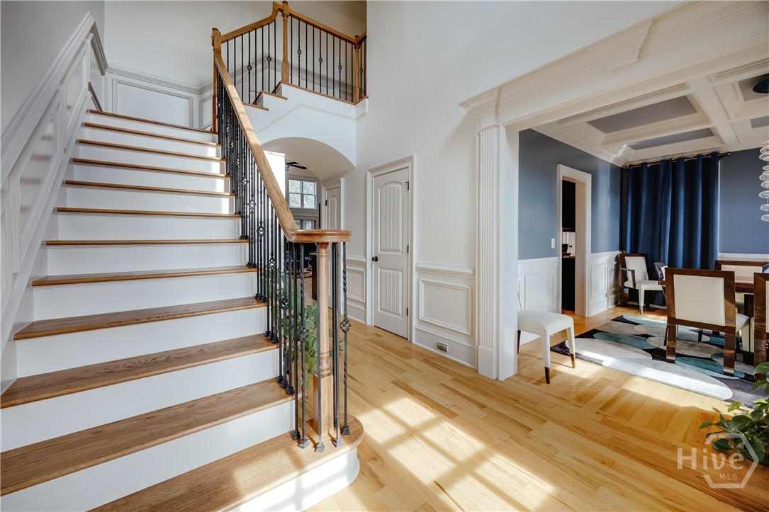 2041 Lakewood Manor Drive