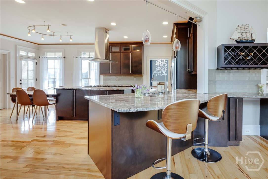 2041 Lakewood Manor Drive