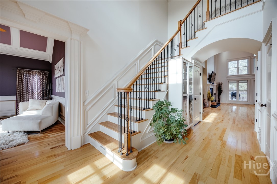 2041 Lakewood Manor Drive