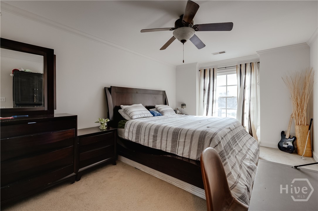 2041 Lakewood Manor Drive