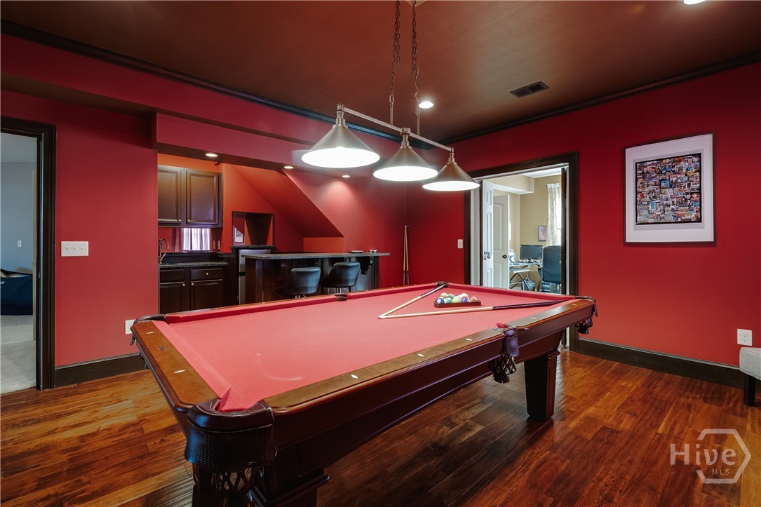 2041 Lakewood Manor Drive