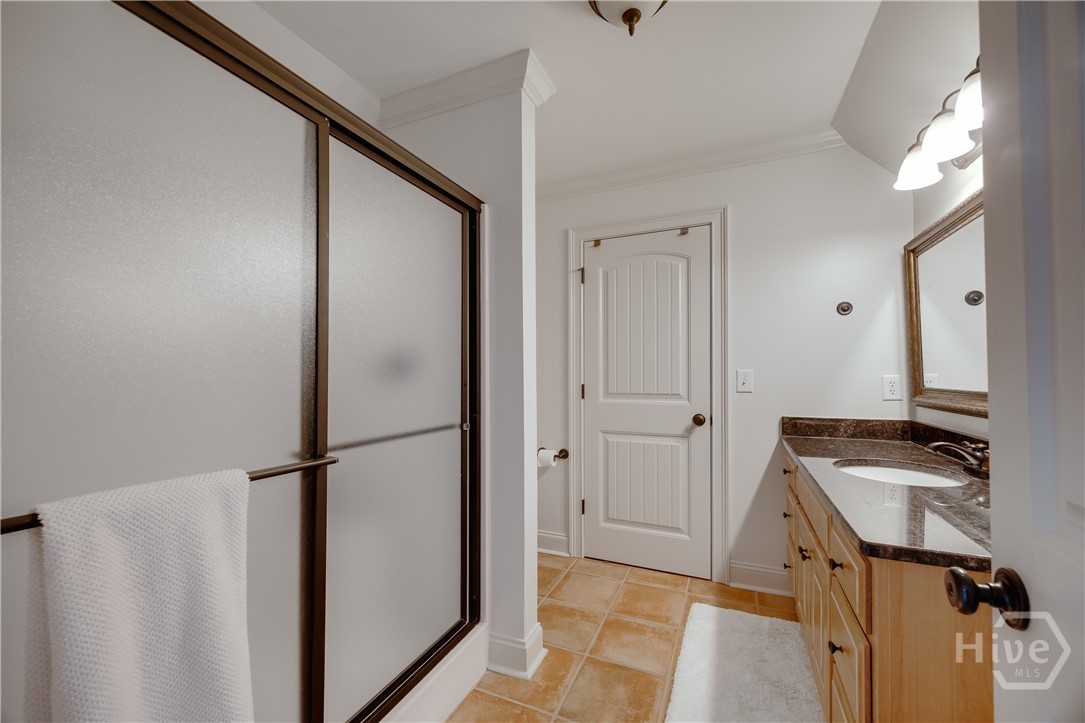 2041 Lakewood Manor Drive