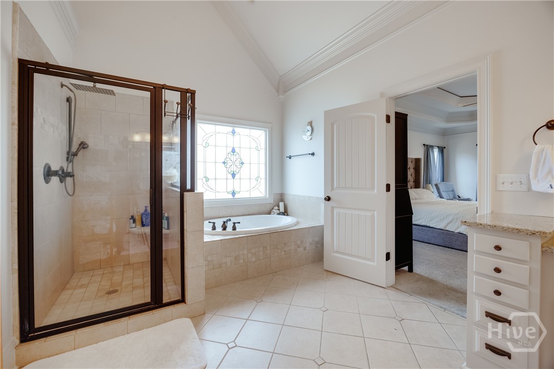 2041 Lakewood Manor Drive