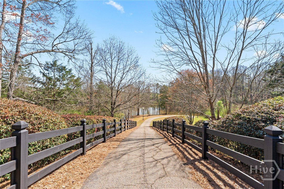 2041 Lakewood Manor Drive