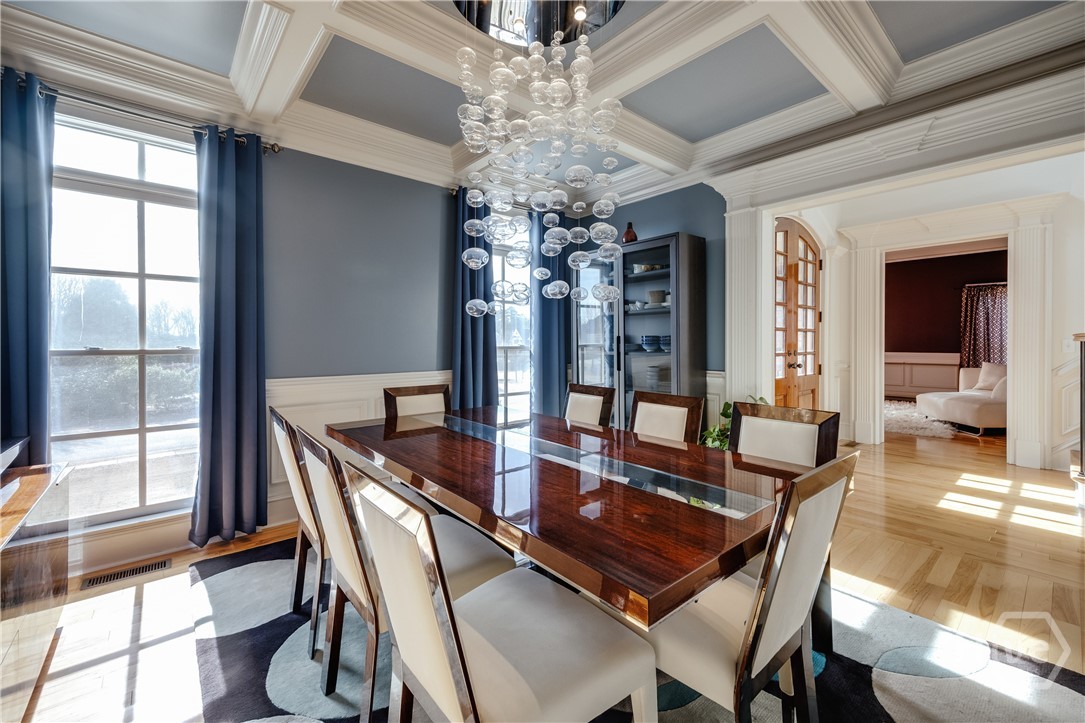 2041 Lakewood Manor Drive