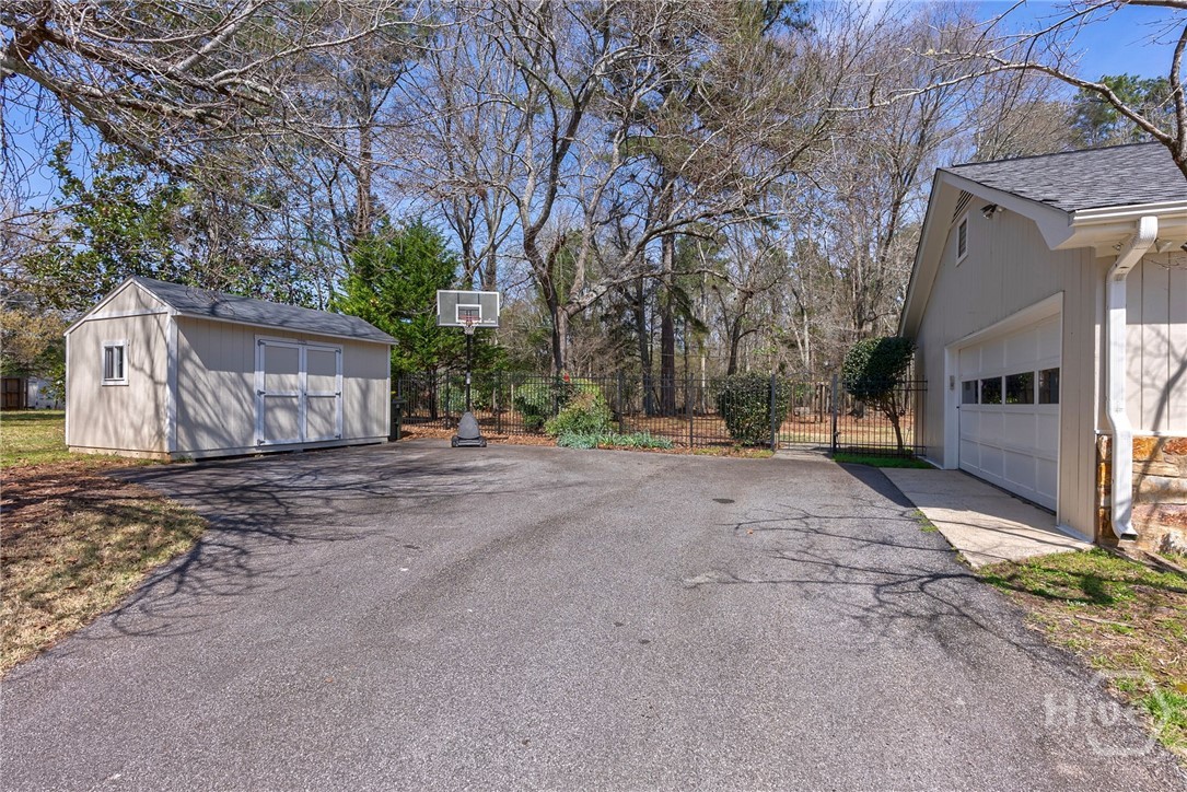 190 Pioneer Court