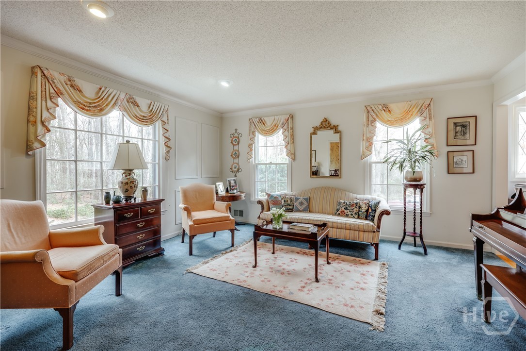 1611 Crystal Hills Drive