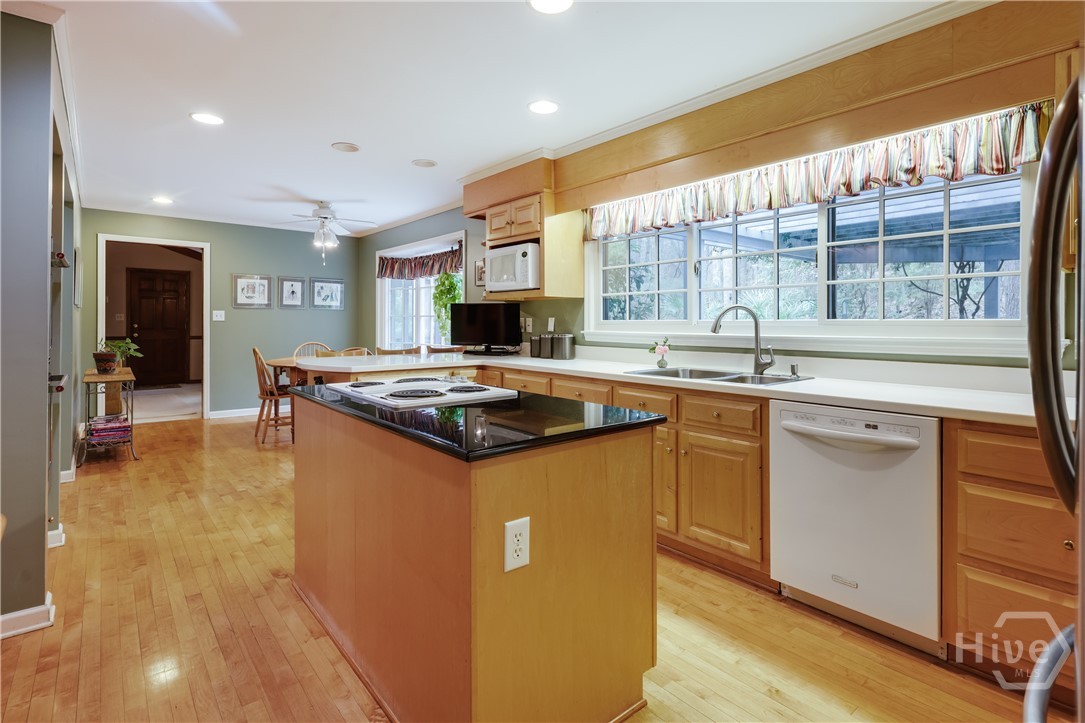 1611 Crystal Hills Drive