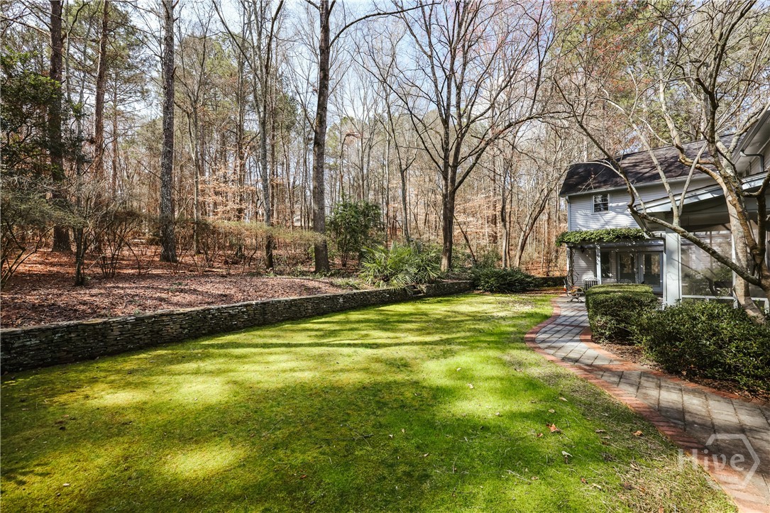 1611 Crystal Hills Drive