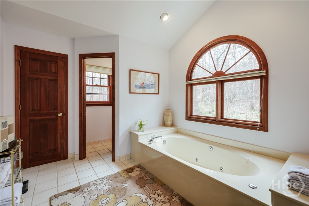 1611 Crystal Hills Drive