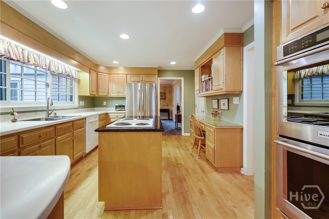 1611 Crystal Hills Drive