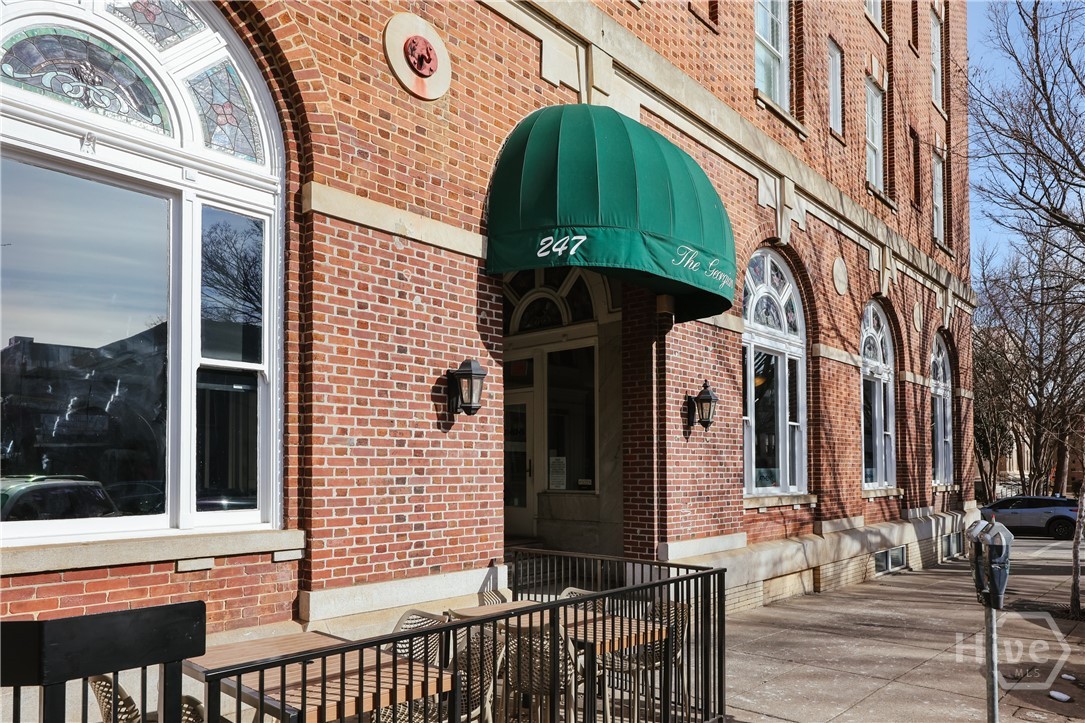 247 E Washington Street 504