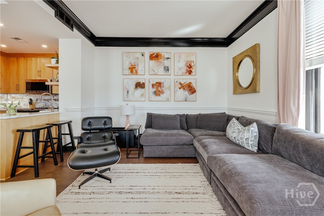 247 E Washington Street 504