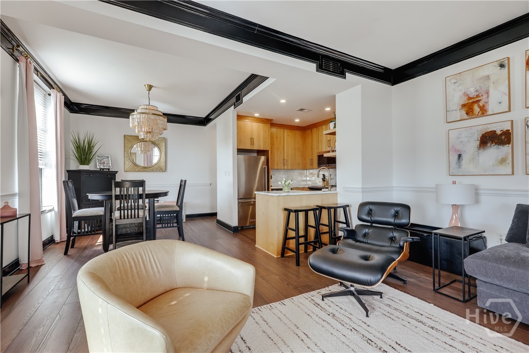 247 E Washington Street 504