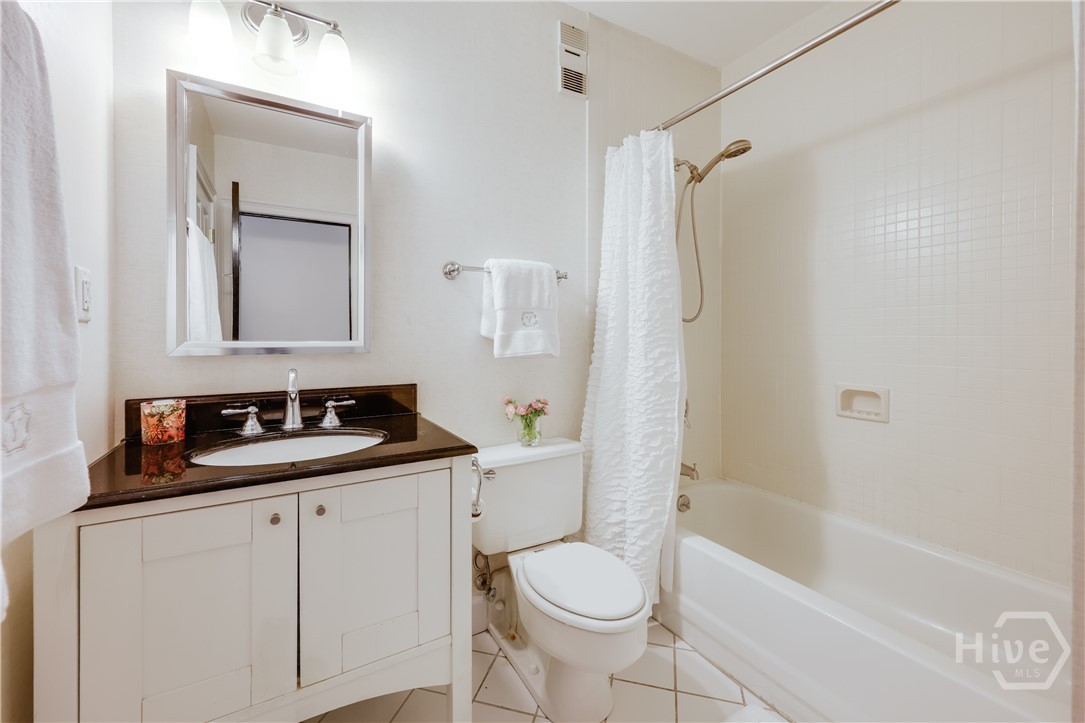 247 E Washington Street 504