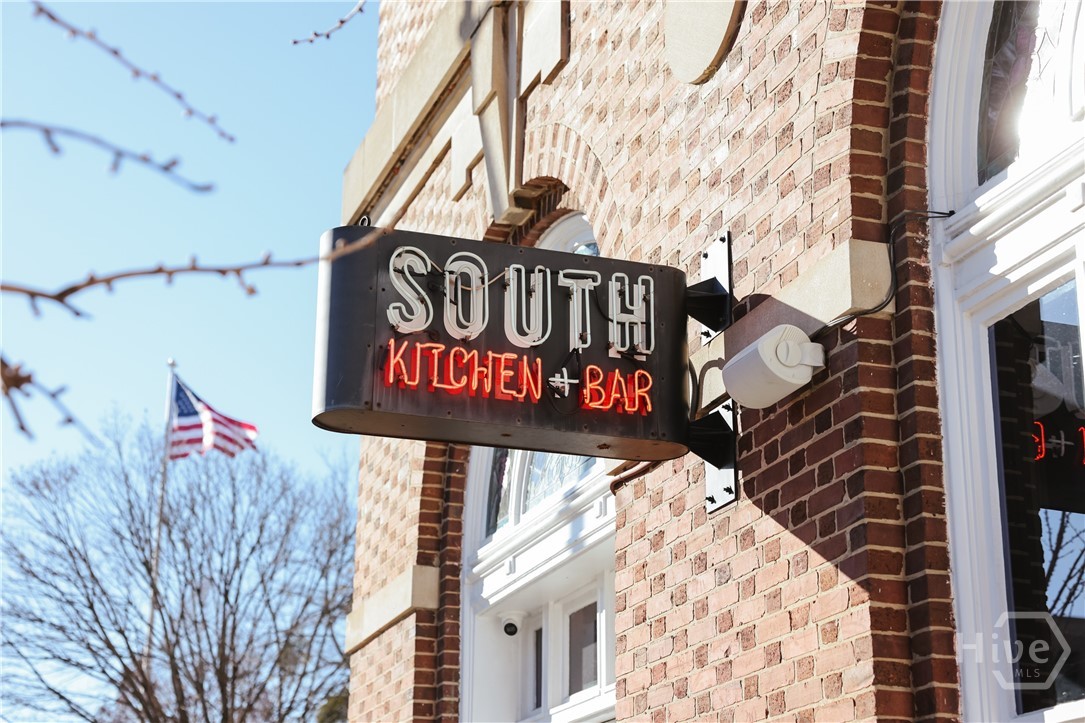 247 E Washington Street 504