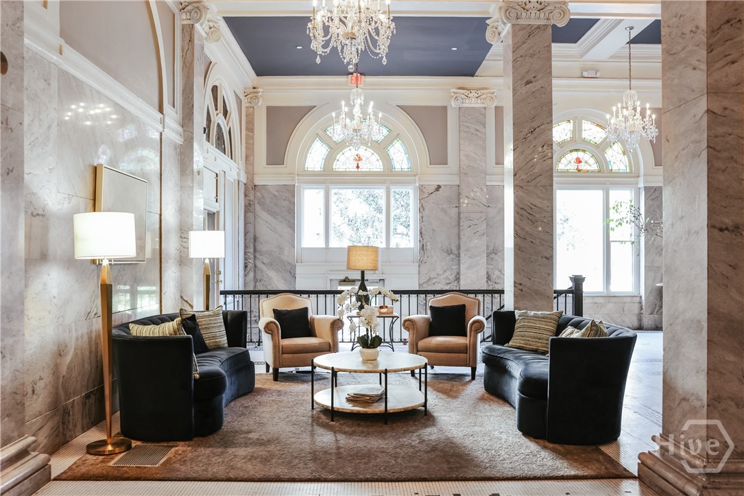 247 E Washington Street 504