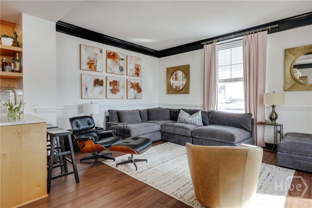 247 E Washington Street 504