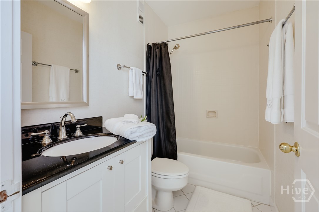 247 E Washington Street 504