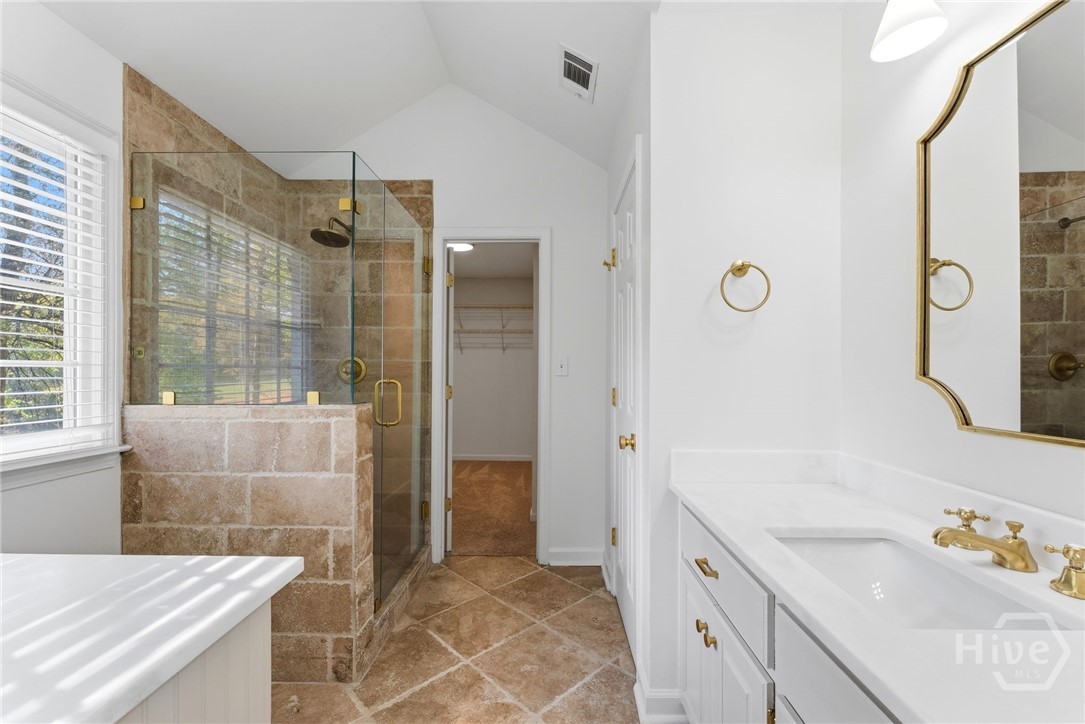 205 Cambridge Dr.
