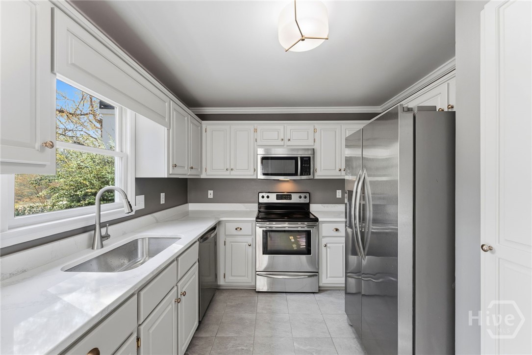 205 Cambridge Dr.
