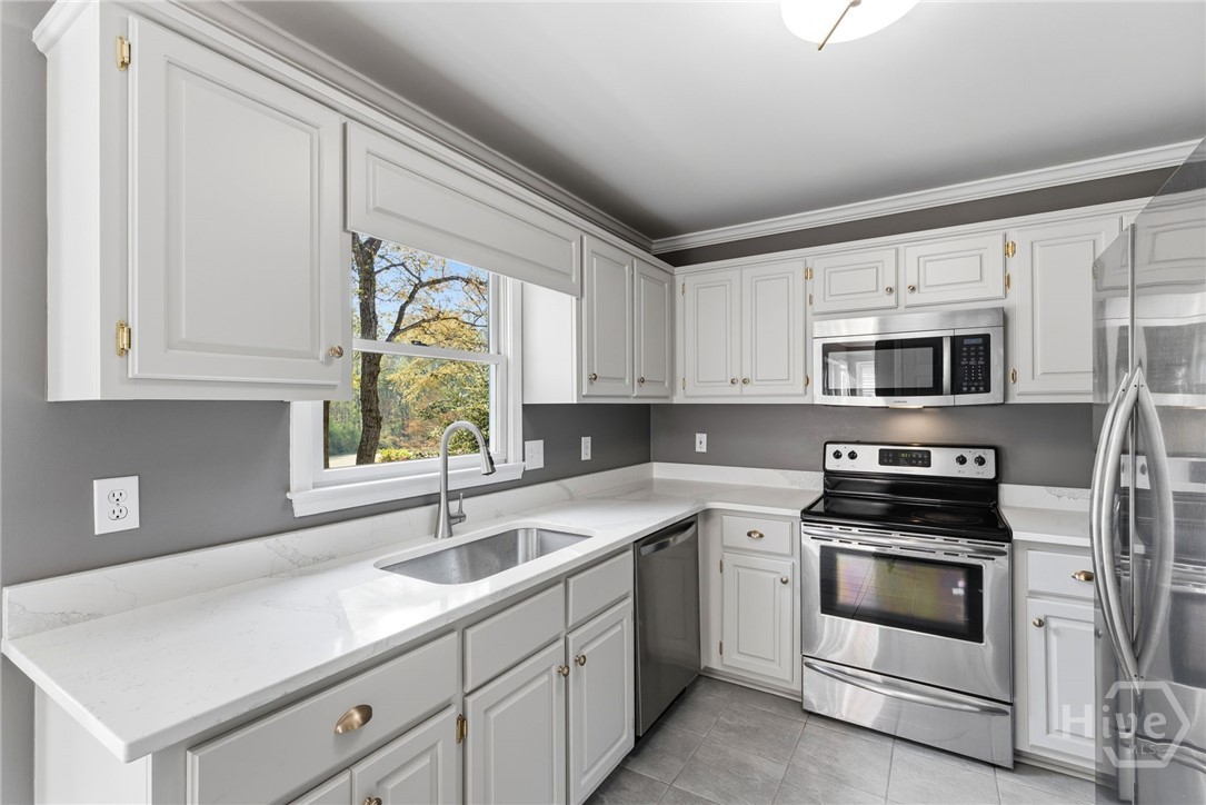 205 Cambridge Dr.