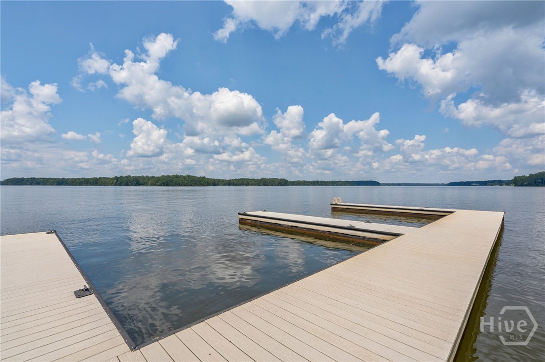 1011 Lake Pointe S