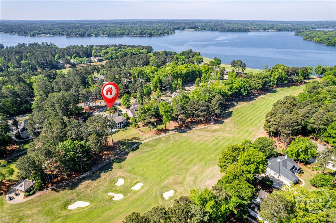 1011 Lake Pointe S