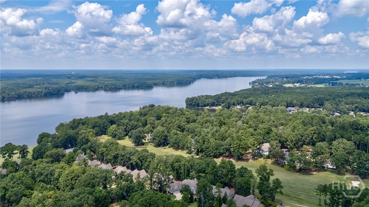1011 Lake Pointe S