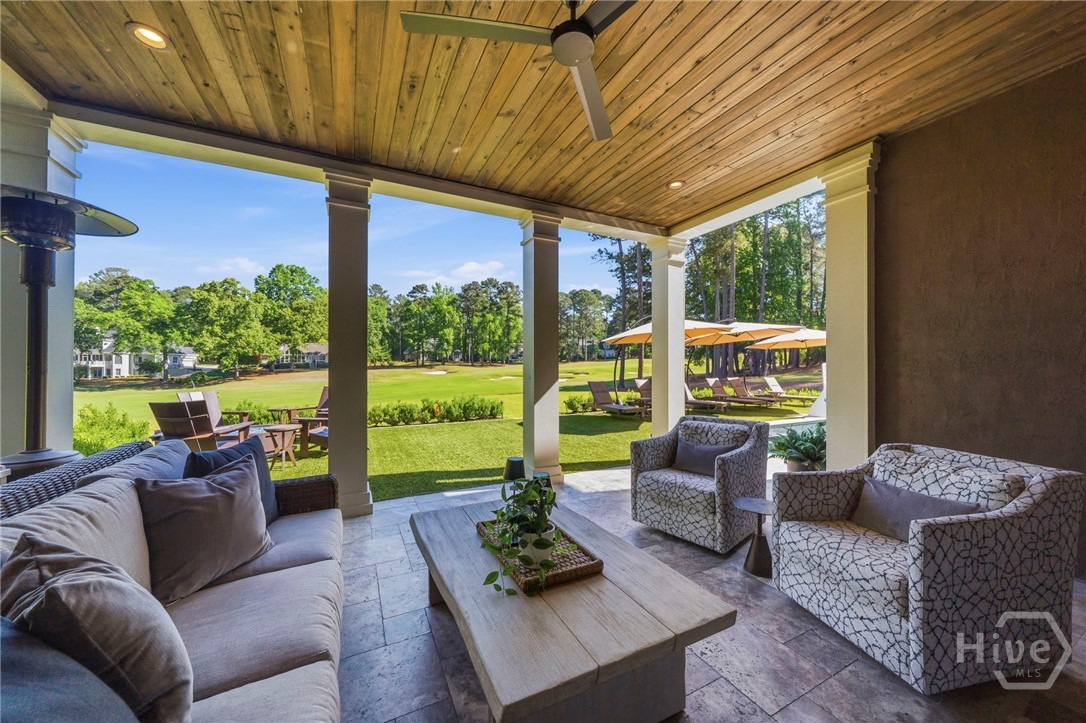 1011 Lake Pointe S