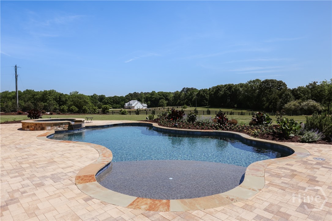 1820 Clover Lane