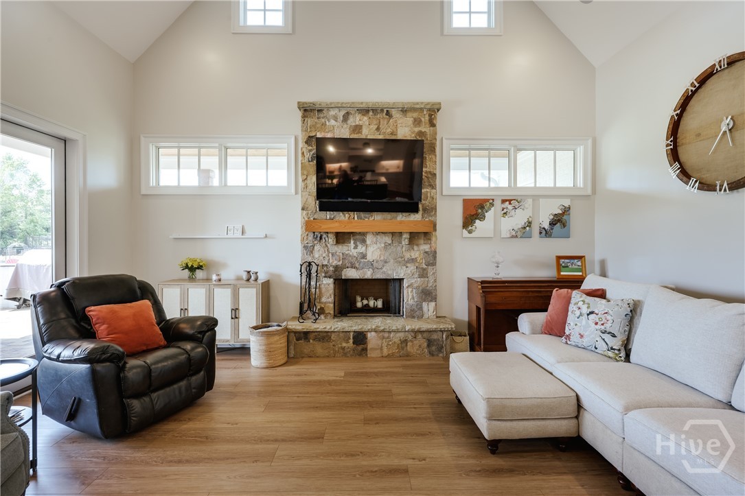 1820 Clover Lane