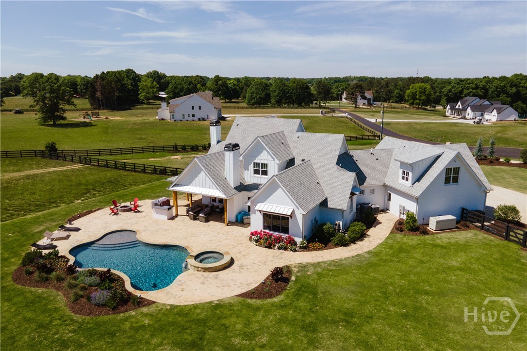 1820 Clover Lane