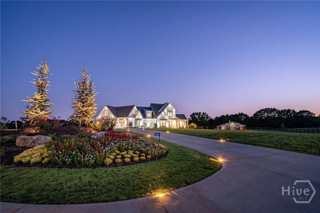 1820 Clover Lane