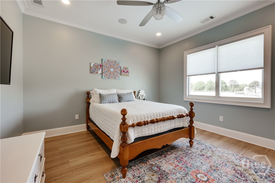 1820 Clover Lane