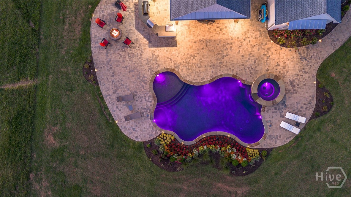 1820 Clover Lane