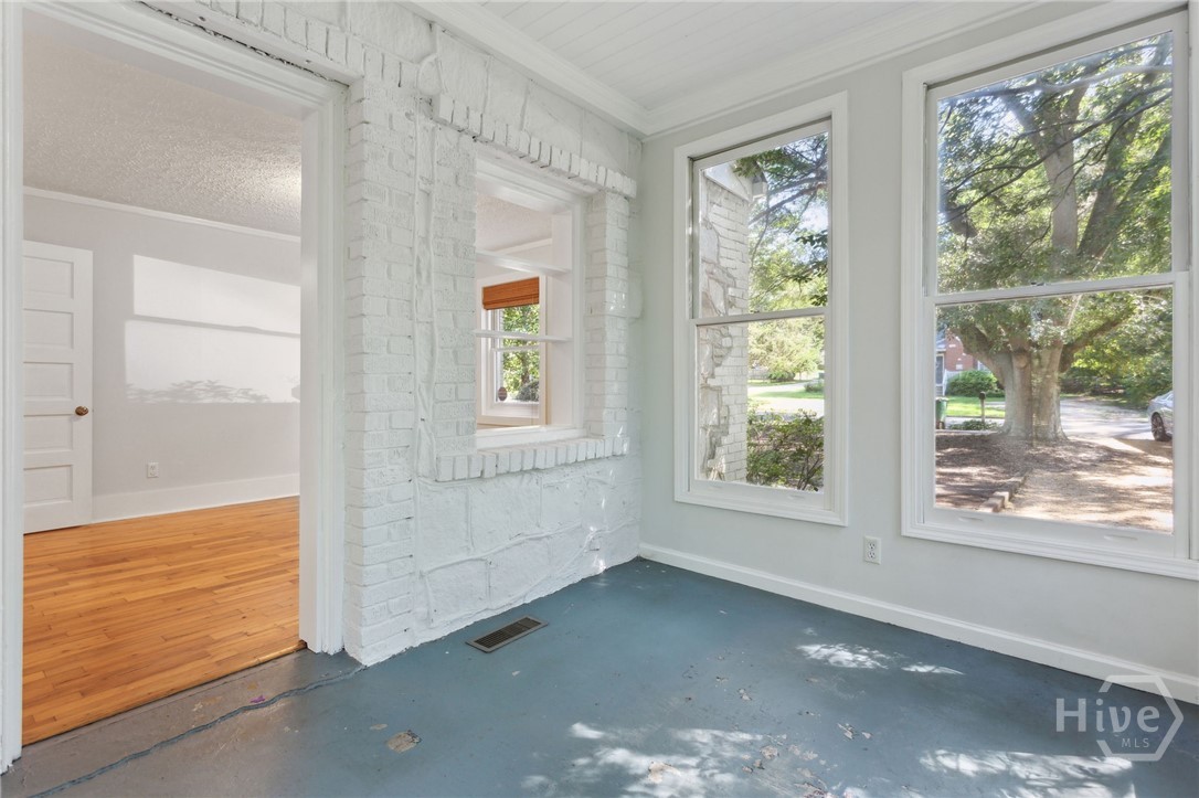 385 Sunset Drive