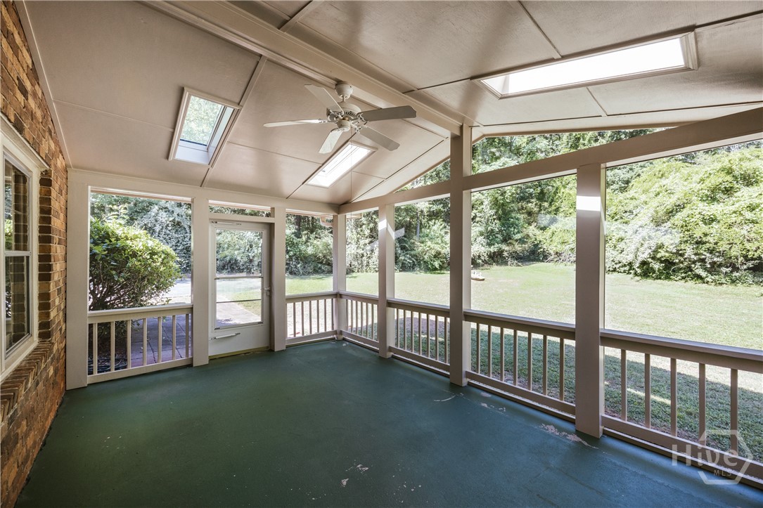 100 Robin Road