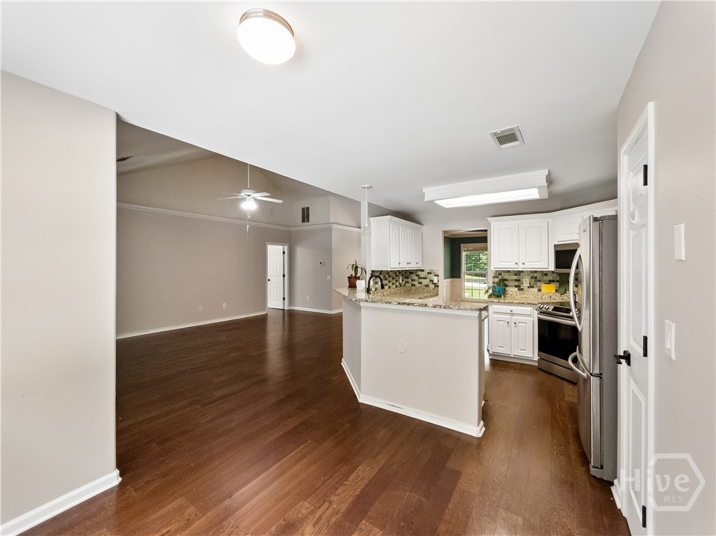 210 Lexington Circle