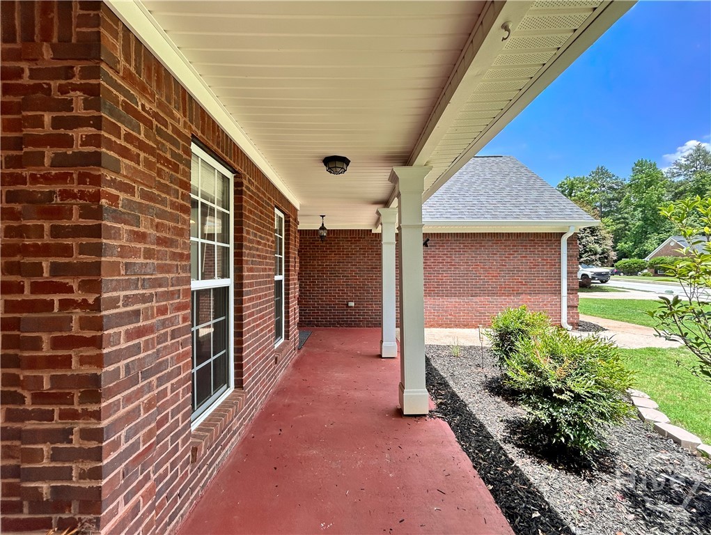 210 Lexington Circle