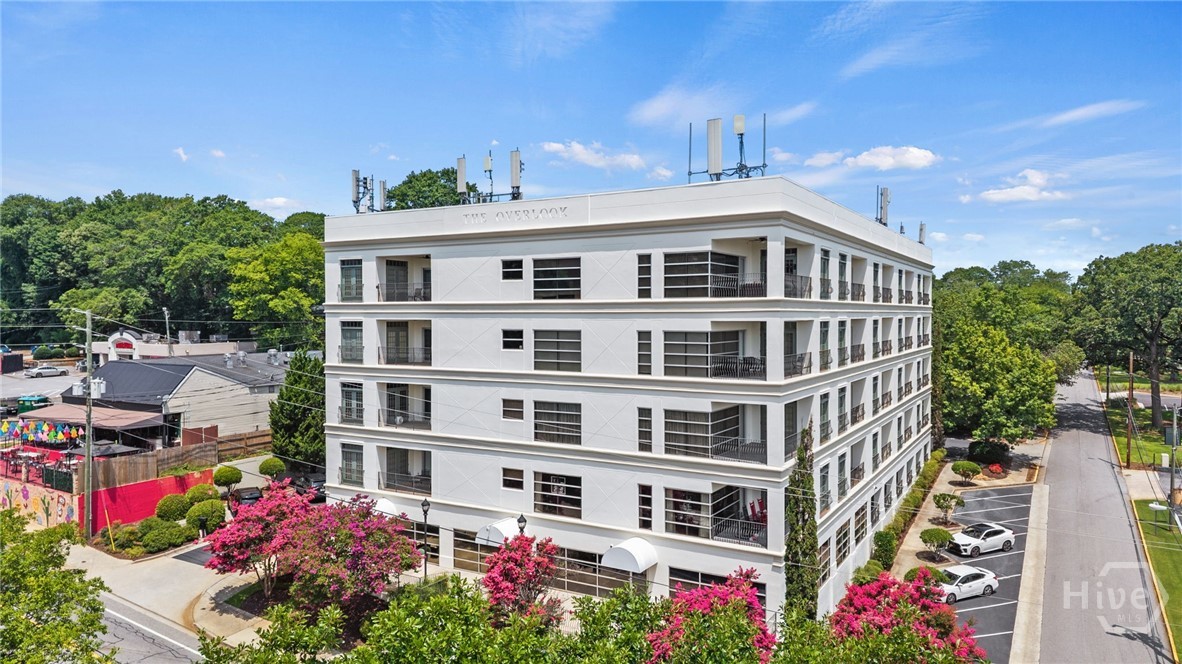 494 Baxter Street 25