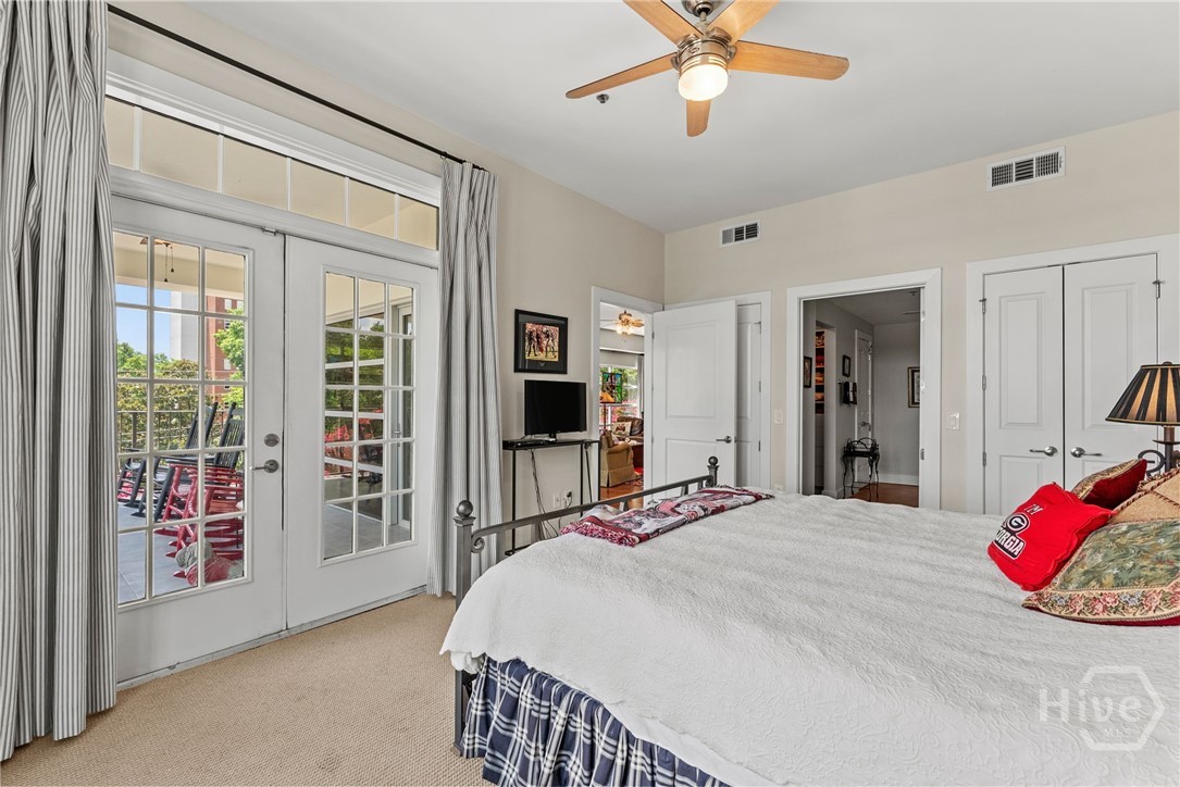 494 Baxter Street 25