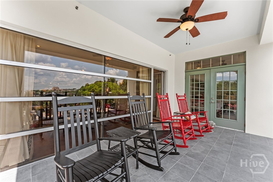 494 Baxter Street 25