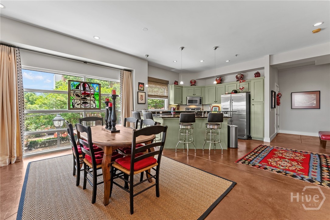 494 Baxter Street 25