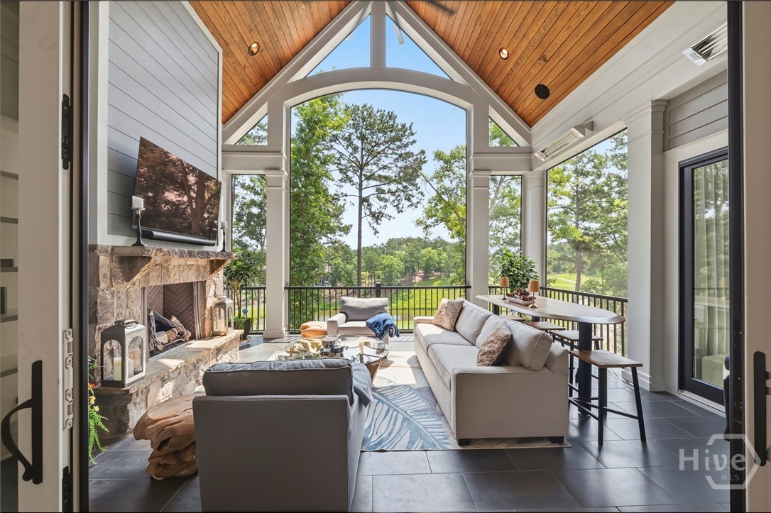 1140 Lumbering Creek