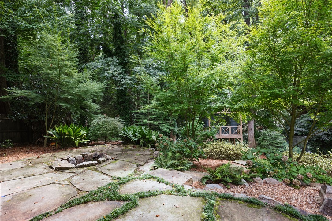 185 Oakland Way