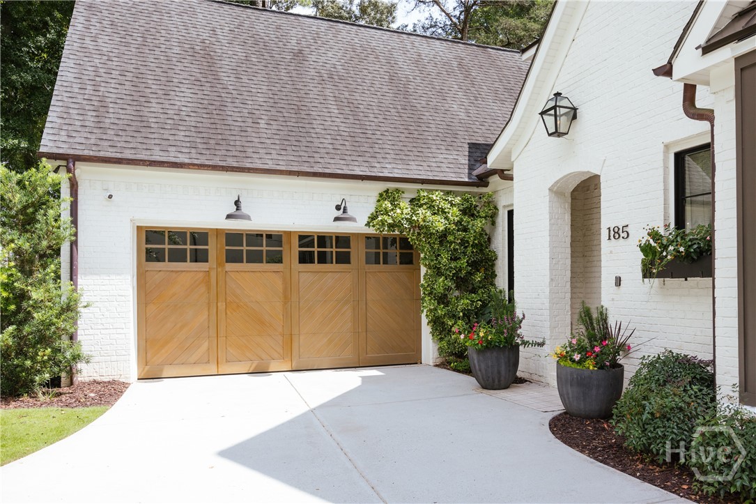 185 Oakland Way